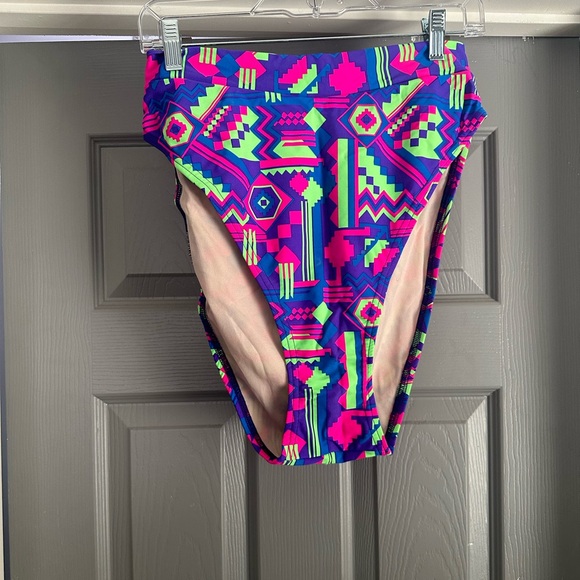 Diva Kurves 2pc Plus Size (XL) Bathing Suit. Aztec Print. NWOT. Never worn. - Picture 4 of 5